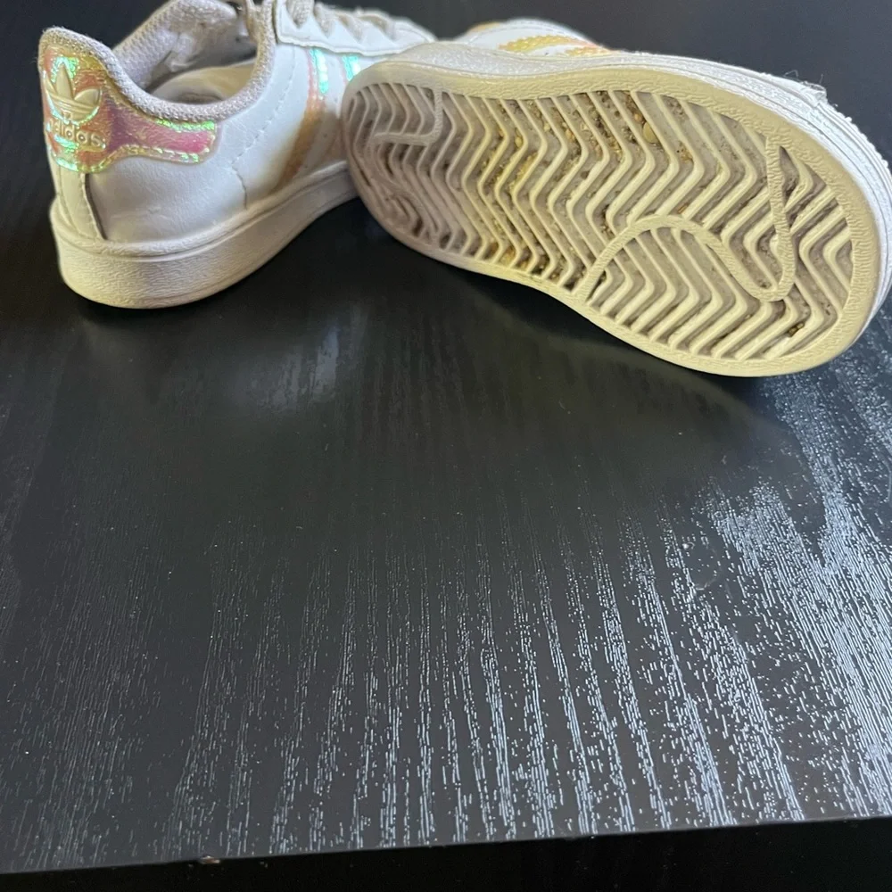 Toddler Girls Addidas Shoes - Picture 4 of 6